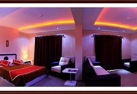 호텔 물라 호텔 무글라